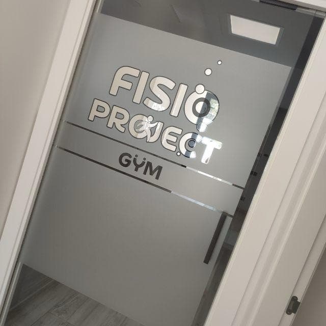 Zona de gimnàs i readaptació esportiva de FisioProject